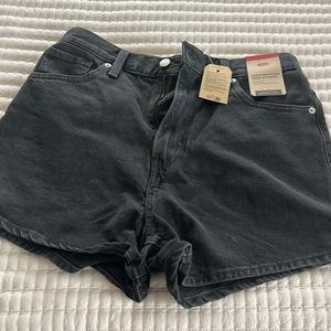 Levi’s size 29 High-Waisted Mom Shorts
